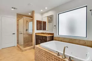 545 W 25th St, Houston, TX 77008 - Photo 13