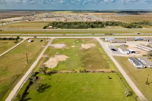 13405/13355 Pleasant Valley Dr, Rosharon, TX 77583 - Photo 1