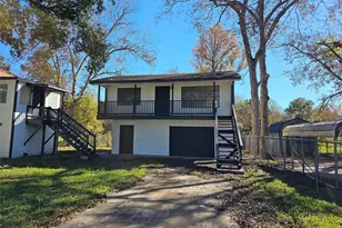 105 W Linney St, Dayton, TX 77535 - Photo 3