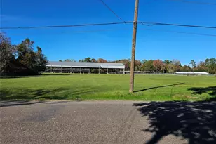 105 W Linney St, Dayton, TX 77535 - Photo 5