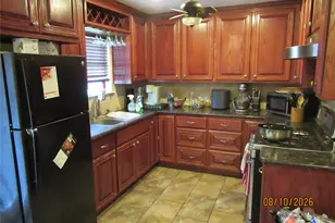 225 Moore St, Richwood, TX 77531 - Photo 15
