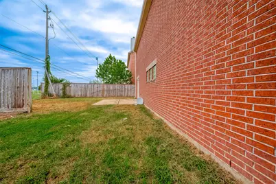 9830 Cynthia Ann Court, Houston, TX 77025 - Photo 47