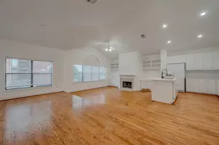 9830 Cynthia Ann Ct, Houston, TX 77025 - Photo 11