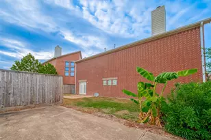 9830 Cynthia Ann Ct, Houston, TX 77025 - Photo 43