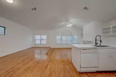9830 Cynthia Ann Court, Houston, TX 77025 - Photo 21