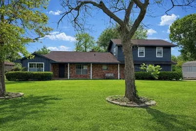 311 Southern Oaks Drive, Lake Jackson, TX 77566 - Photo 35