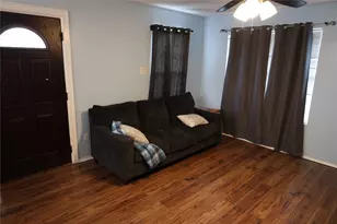 1009 Caplin St, Houston, TX 77022 - Photo 15