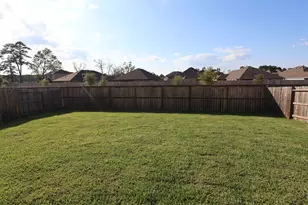 830 Falling Cave Dr, Willis, TX 77378 - Photo 33