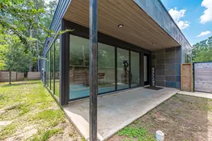 1601 Beech Dr, Conroe, TX 77385 - Photo 3