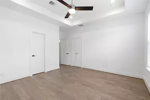 712 W Donovan St, Houston, TX 77091 - Photo 17
