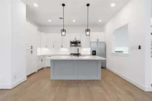 712 W Donovan St, Houston, TX 77091 - Photo 9