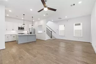 712 W Donovan St, Houston, TX 77091 - Photo 5