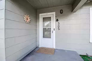 302 Damon St, Richmond, TX 77406 - Photo 3