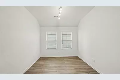 11110 Vanilla Circle Court, Houston, TX 77044 - Photo 13