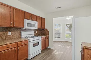 11110 Vanilla Circle Court, Houston, TX 77044 - Photo 9