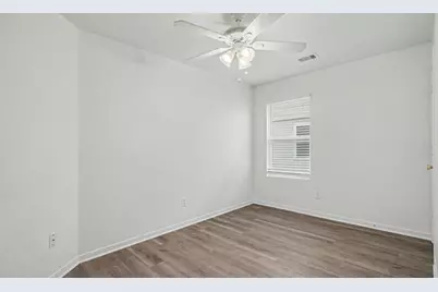 11110 Vanilla Circle Court, Houston, TX 77044 - Photo 17
