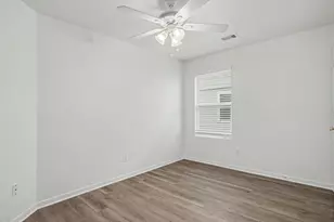 11110 Vanilla Circle Court, Houston, TX 77044 - Photo 17