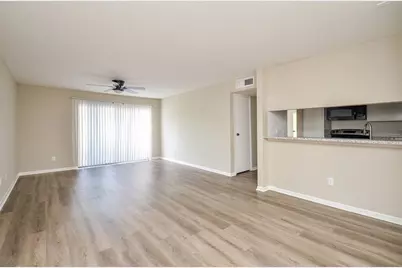 3075 Walnut Bend Lane #23, Houston, TX 77042 - Photo 5