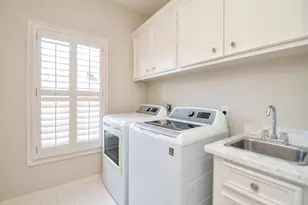1718 Nantucket Dr, Houston, TX 77057 - Photo 35