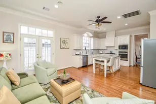 1718 Nantucket Dr, Houston, TX 77057 - Photo 17