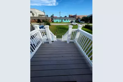 5710 Maco Street, Galveston, TX 77551 - Photo 3