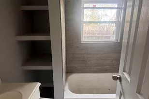 1412 Sydnor St, Houston, TX 77020 - Photo 25