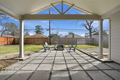 10411 Londonderry Drive, Houston, TX 77043 - Photo 15