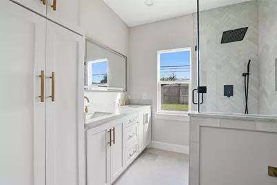 10411 Londonderry Drive, Houston, TX 77043 - Photo 13