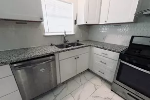 1720 17th Ave N, Texas City, TX 77590 - Photo 1