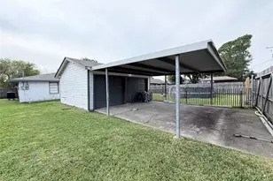 1720 17th Ave N, Texas City, TX 77590 - Photo 11