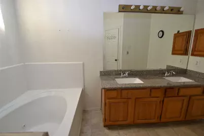 12410 Meadow Briar Drive, Stafford, TX 77477 - Photo 23