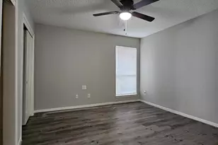 7887 Kendalia Dr, Houston, TX 77036 - Photo 17