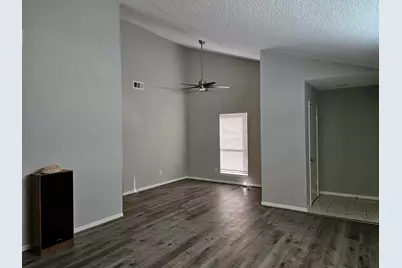 7887 Kendalia Drive, Houston, TX 77036 - Photo 5