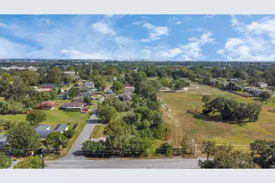 415 Lake Road, La Marque, TX 77568 - Photo 1
