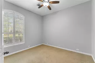 106 Cezanne Woods Dr, The Woodlands, TX 77382 - Photo 19