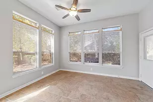 106 Cezanne Woods Dr, The Woodlands, TX 77382 - Photo 5