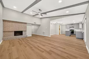 2110 Mustang Springs Dr, Missouri City, TX 77459 - Photo 3