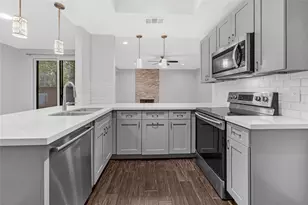 233 Litchfield Ln, Houston, TX 77024 - Photo 1