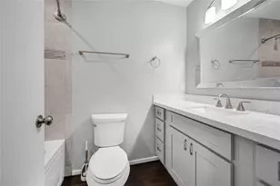 233 Litchfield Ln, Houston, TX 77024 - Photo 7