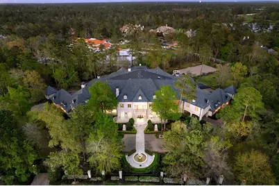 88 W Grand Regency Circle, The Woodlands, TX 77382 - Photo 1