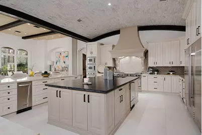 88 W Grand Regency Circle, The Woodlands, TX 77382 - Photo 25