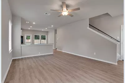 2405 Stonewall Street, La Marque, TX 77568 - Photo 3