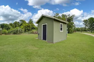2204 County Rd 288, Angleton, TX 77515 - Photo 39