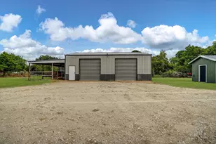 2204 County Rd 288, Angleton, TX 77515 - Photo 31