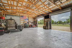 2204 County Rd 288, Angleton, TX 77515 - Photo 37
