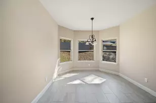 2028 E Lake Dr, Huntsville, TX 77340 - Photo 9