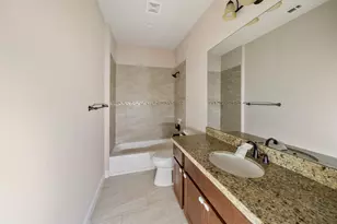 2028 E Lake Dr, Huntsville, TX 77340 - Photo 23