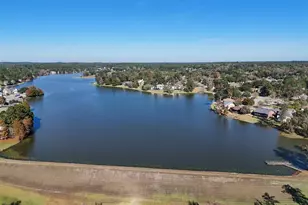 2028 E Lake Dr, Huntsville, TX 77340 - Photo 29