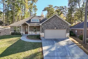 2028 E Lake Dr, Huntsville, TX 77340 - Photo 1