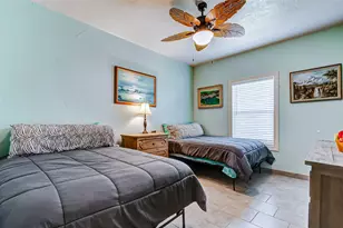 851 Palmetto Dr, Crystal Beach, TX 77650 - Photo 15